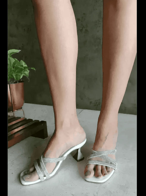 Sassy White Heels - cunei